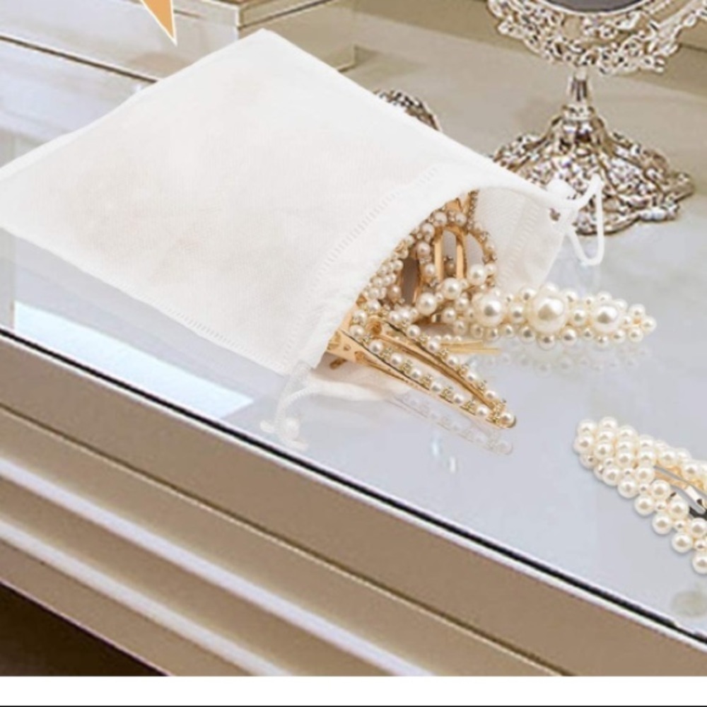 💞fancy hair clips NWOT💞